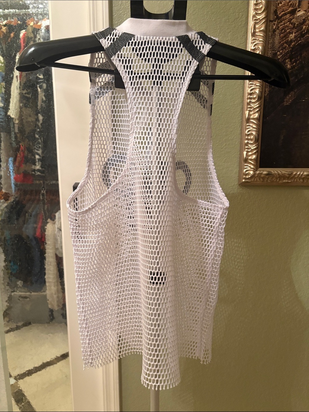 ALO Yoga White Mesh Logo Tank with Black Accents - Picture 3 of 3